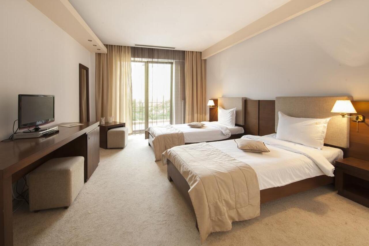 Hotel Yesterday Bucharest Luaran gambar