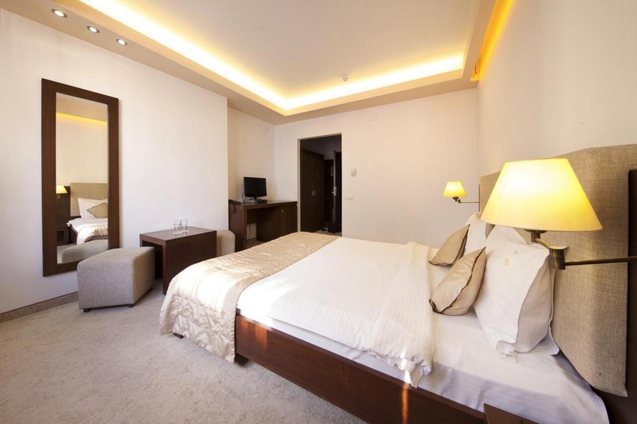 Hotel Yesterday Bucharest Luaran gambar