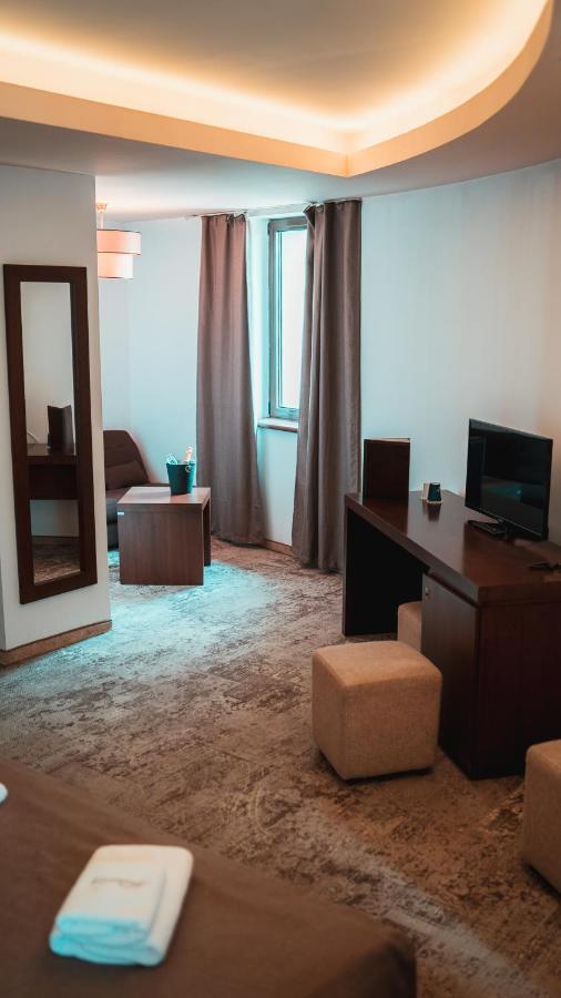 Hotel Yesterday Bucharest Luaran gambar