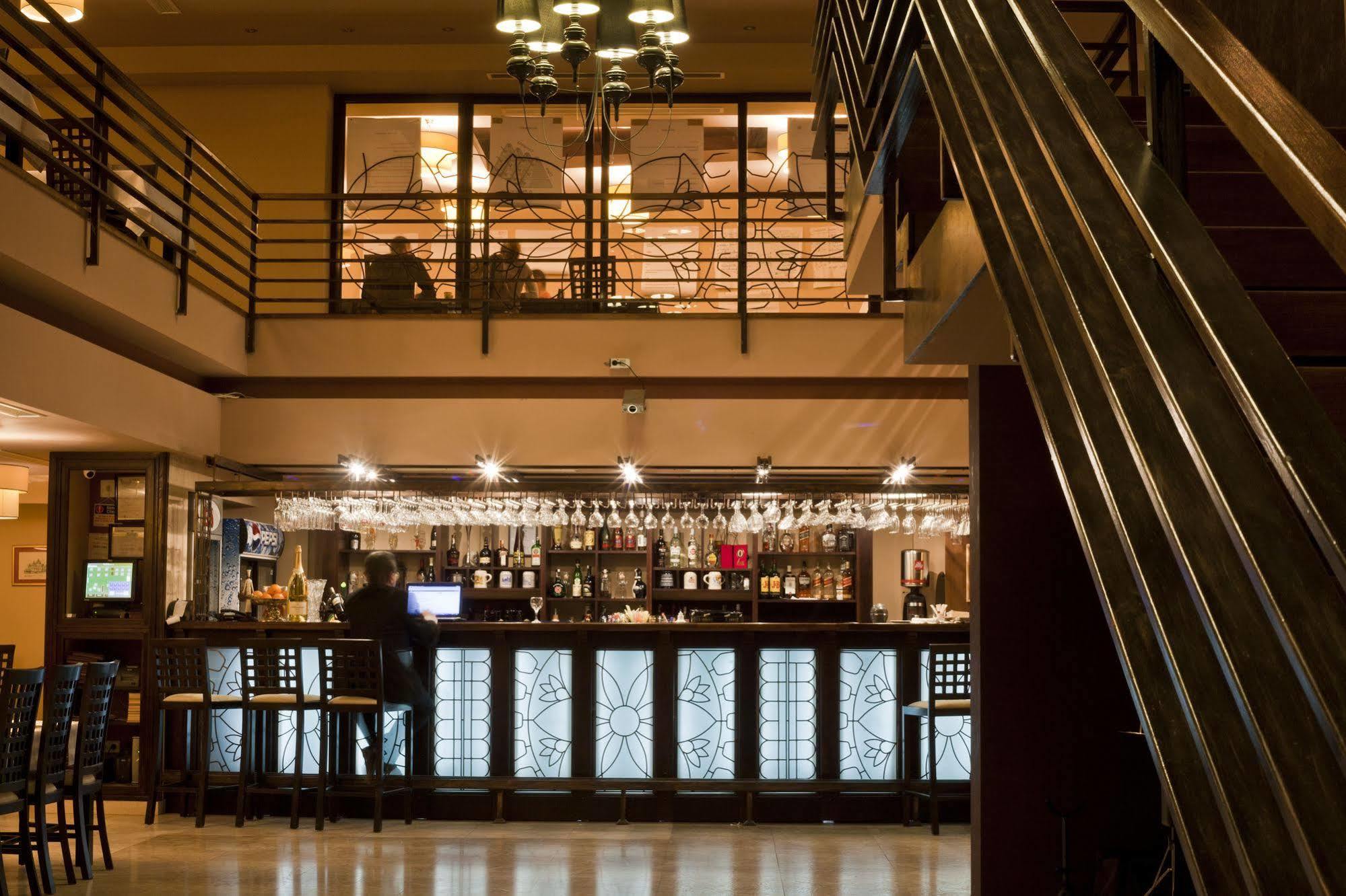 Hotel Yesterday Bucharest Luaran gambar